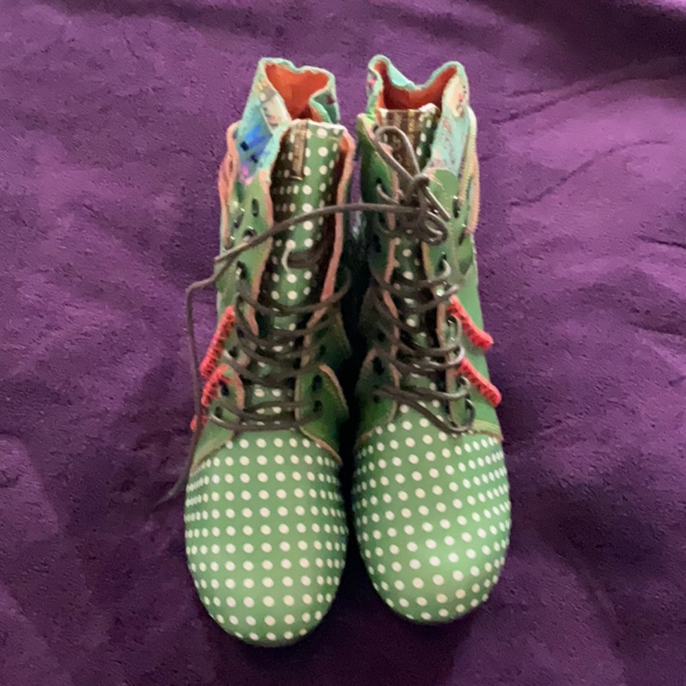 TMA EYES Booties
